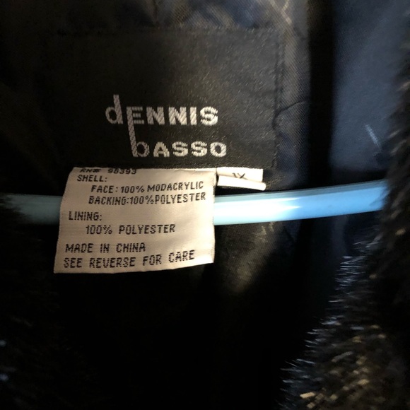 A 3/4 length Black faux fur Dennis Basso coat new no tag size clothes. - Picture 3 of 3
